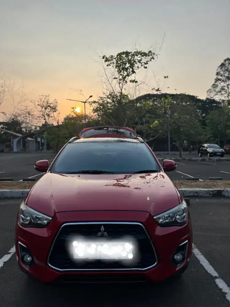 Mitsubishi Outlander Sport PX 2.0 A/T Merah