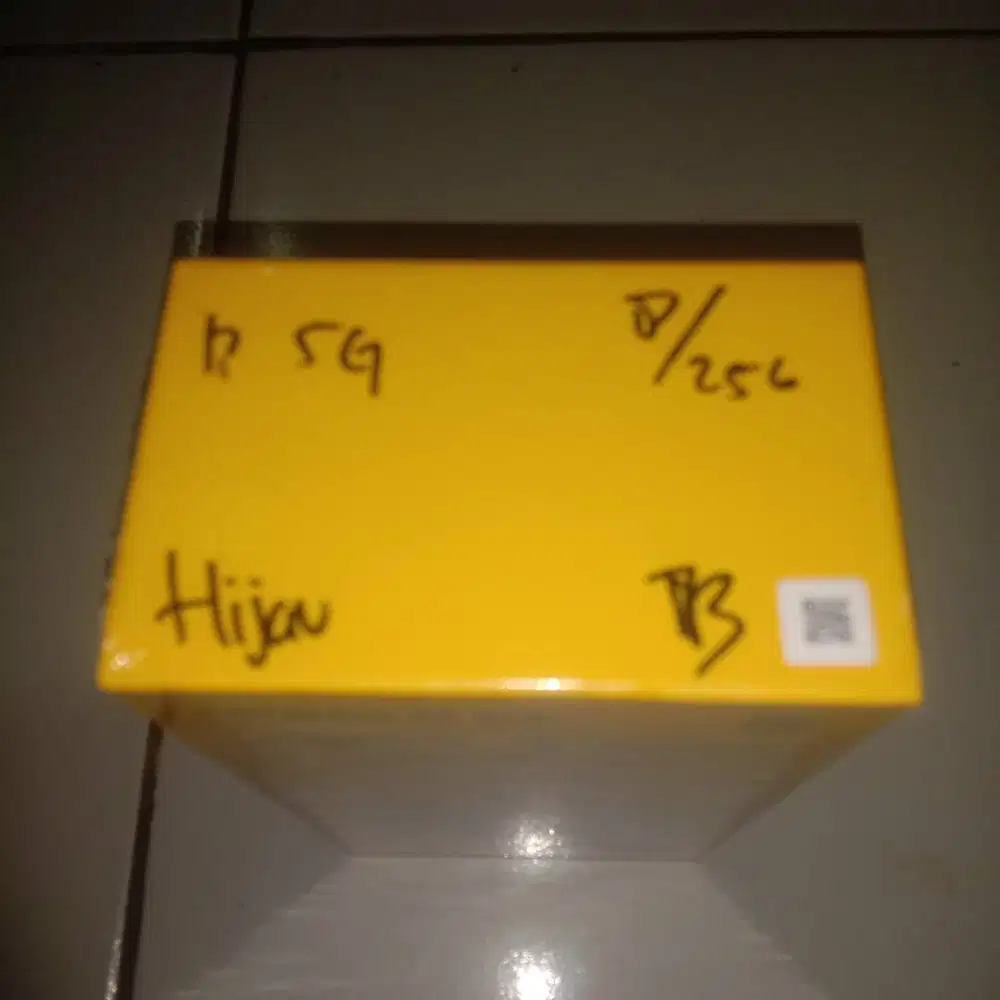 Realme 12 5G 8/256GB baru