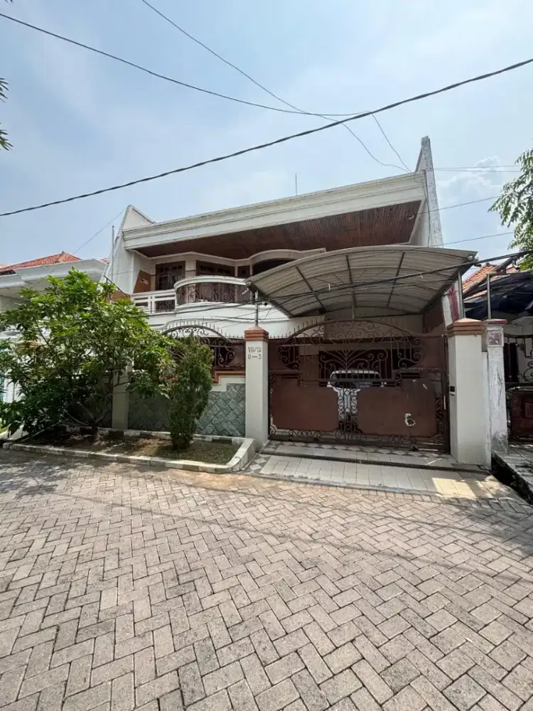 DIJUAL RUMAH DI JL KLAMPIS SEMOLO BARAT FURNISH SIAP HUNI