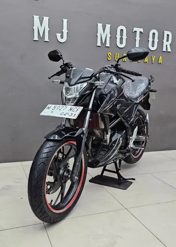 Honda CB 150R Streetfire Tahun 2016 // PLAT BARU