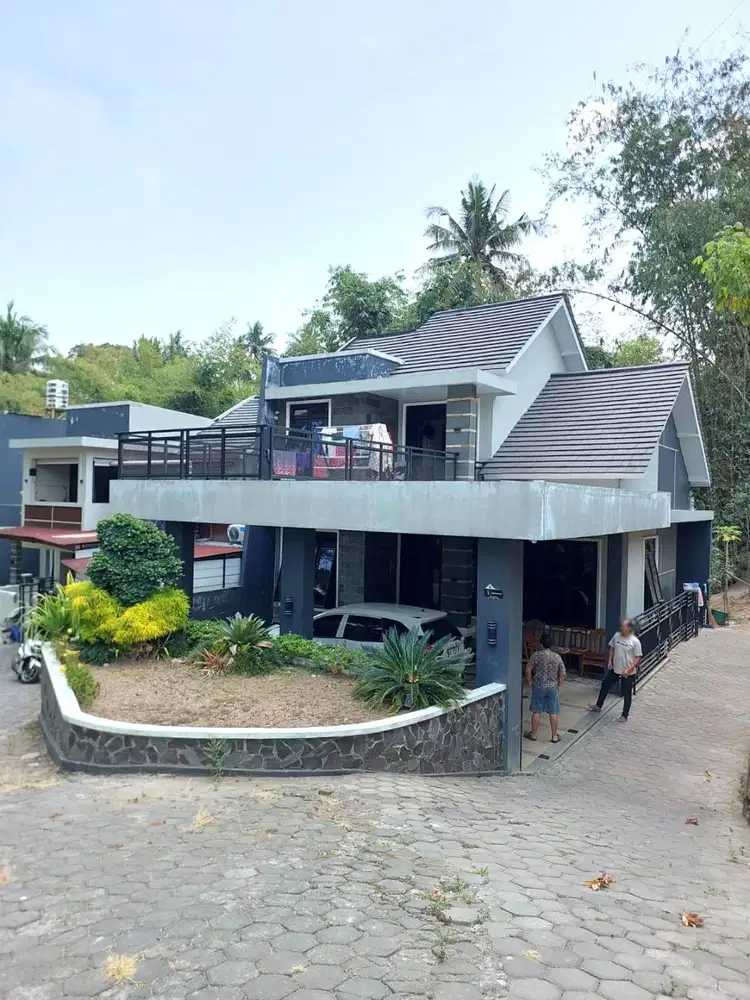 Rumah Keren di Lingkungan Asri dekat Pasar Cebongan