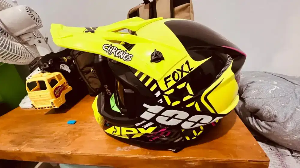 Helm Cross Merk JPX Ukuran L