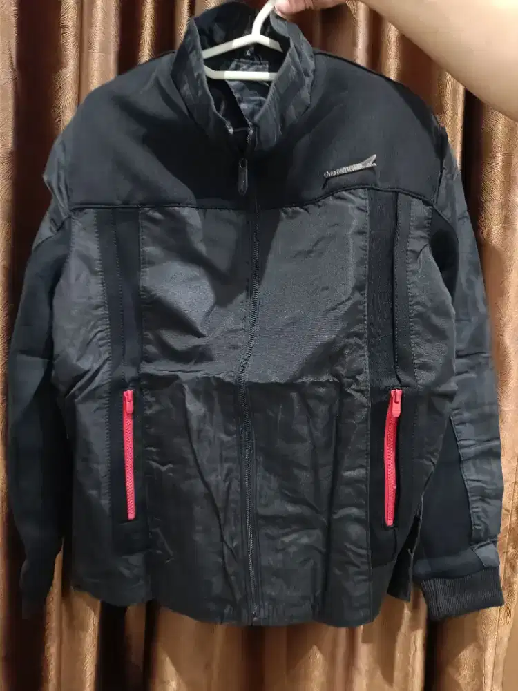 Jaket Honda warna hitam