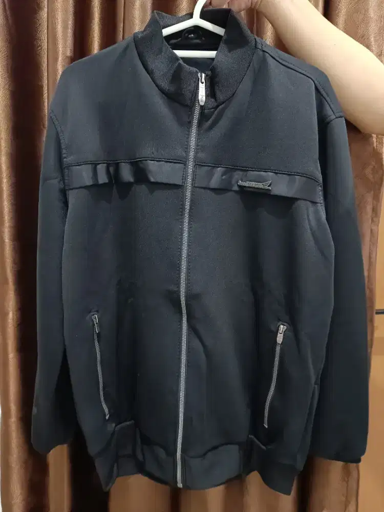 Jaket Honda warna hitam