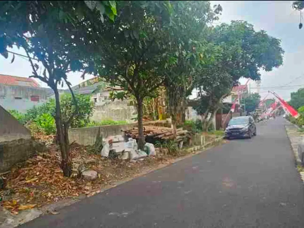 tanah bagus buat kos kosan bisa jadi 3 unit lebar 20 di jalan bunga bunga suhat dekat nusa indah suhat dan dekat kampus UB Brawijaya, polinema