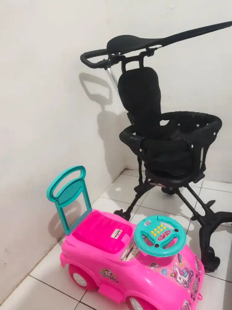 Stroller dan mobil