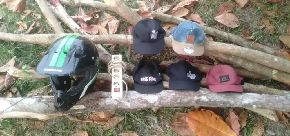 Di jual semua macam dan model dan warna wa ,hp