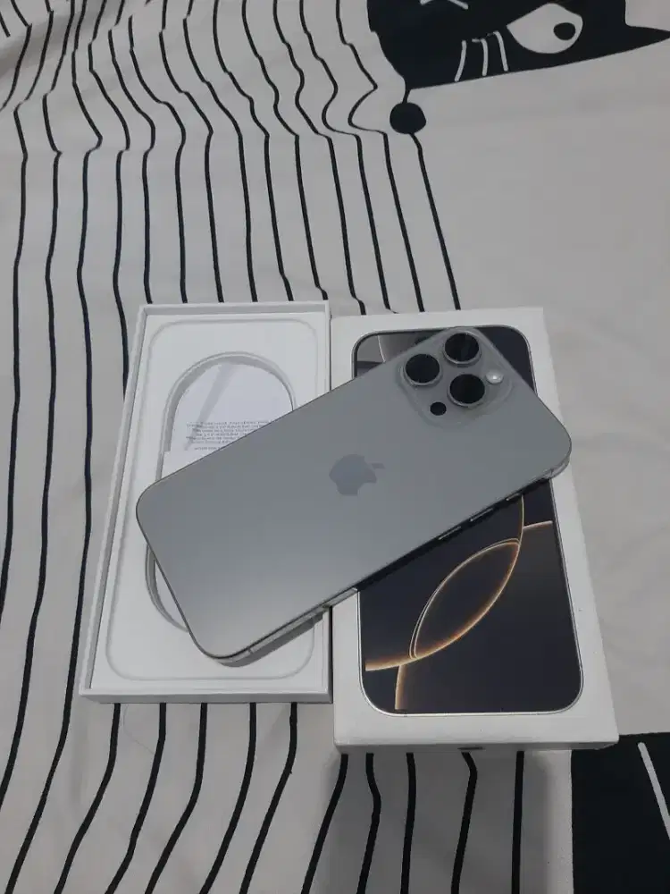Iphone 16 promax 256gb natural titanium