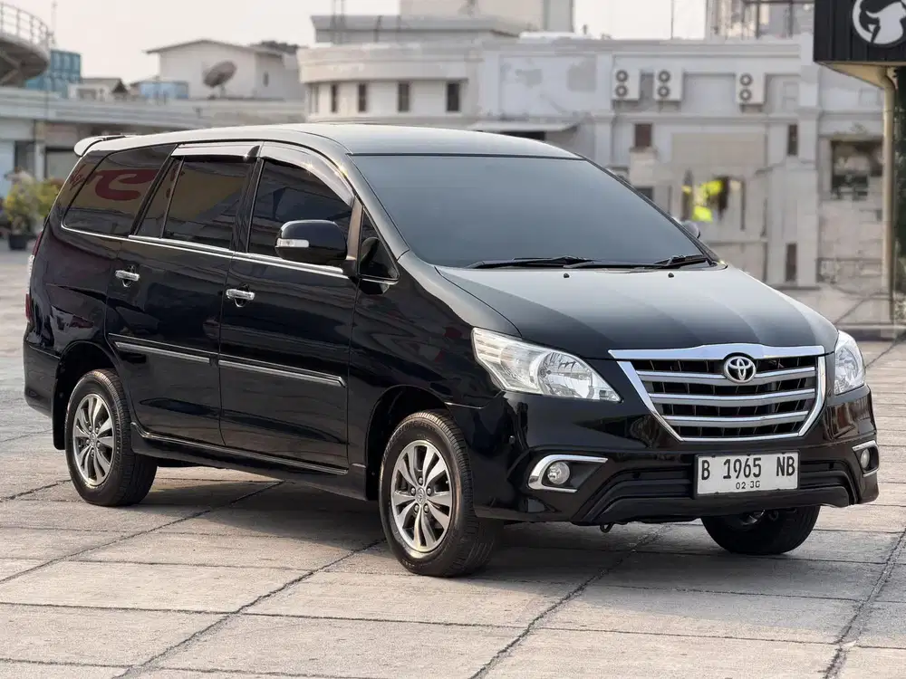 Toyota Kijang Innova 2.0 V AT  automatic 2015