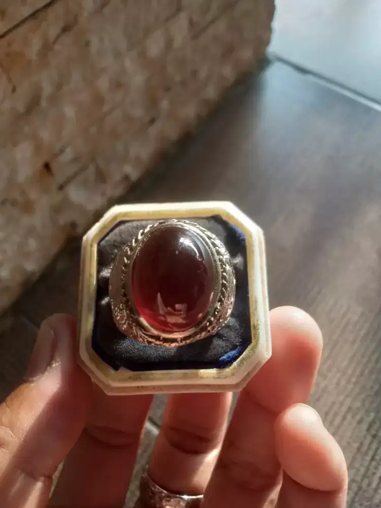 Batu Garnet Black Mamba