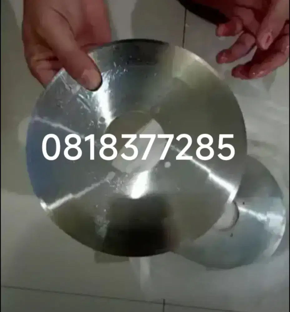 Pisau kupas roti tawar