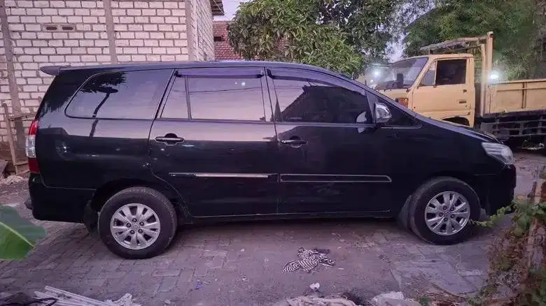 kijang grand innova G 2013 Matic