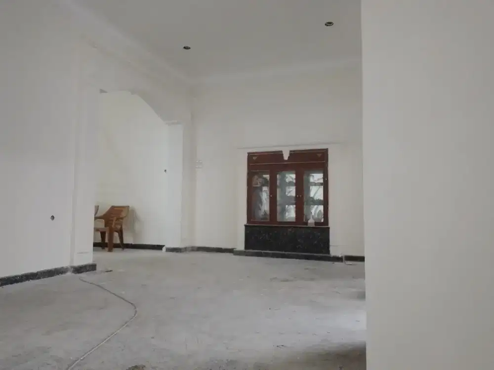 Tukang cat rumah