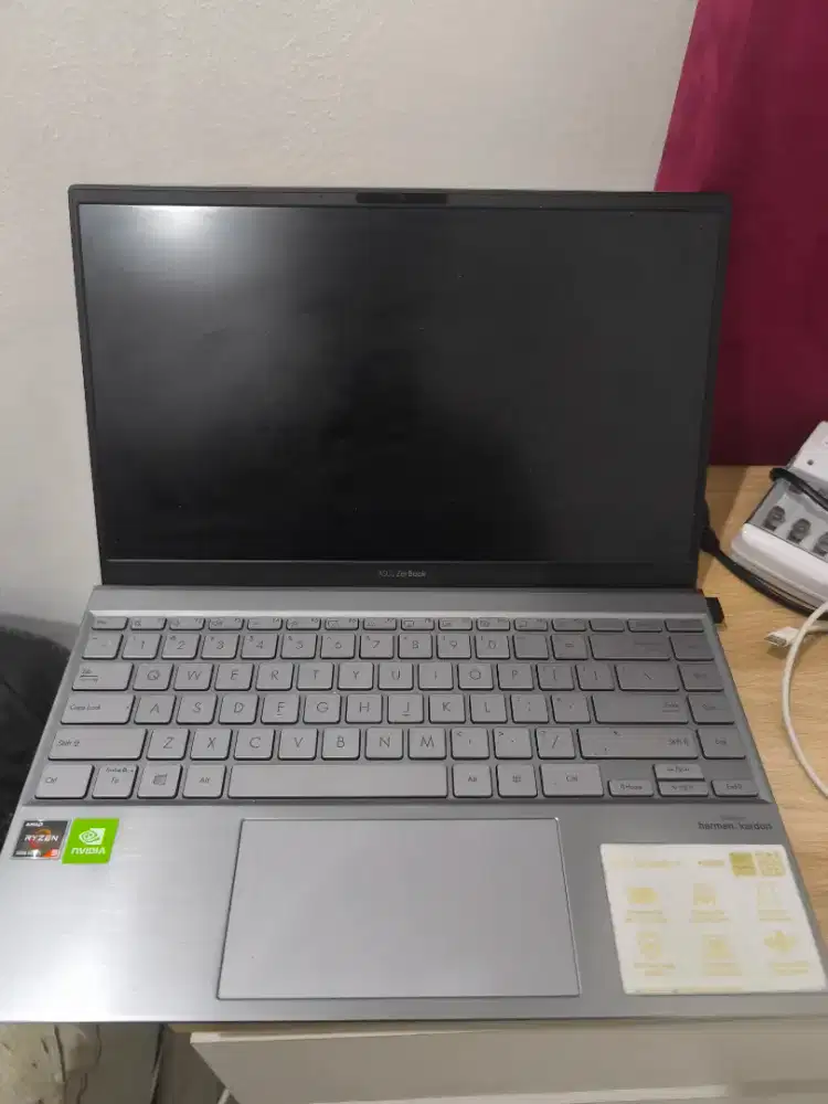 Asus Zenbook 14 Q408