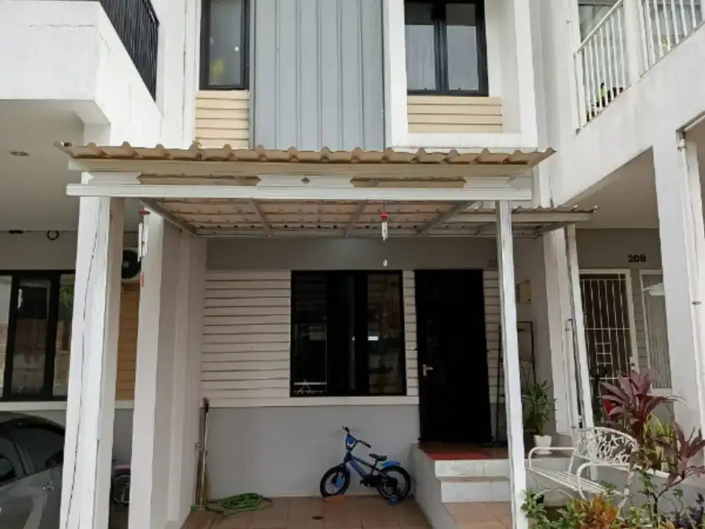 Dijual Rumah siap huni, 2 lt, Botanical Residensial