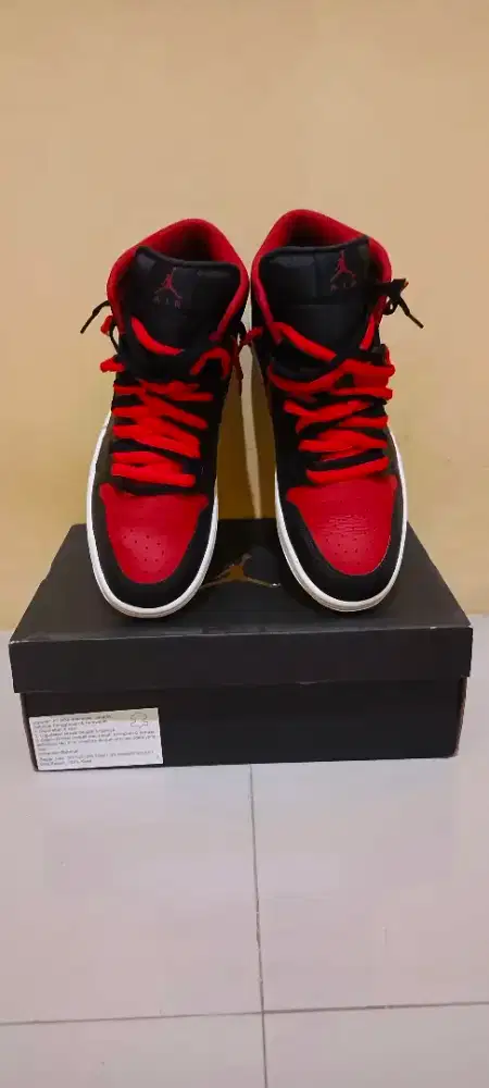 NIKE AIR JORDAN 1 MID 'BRED TWIST'