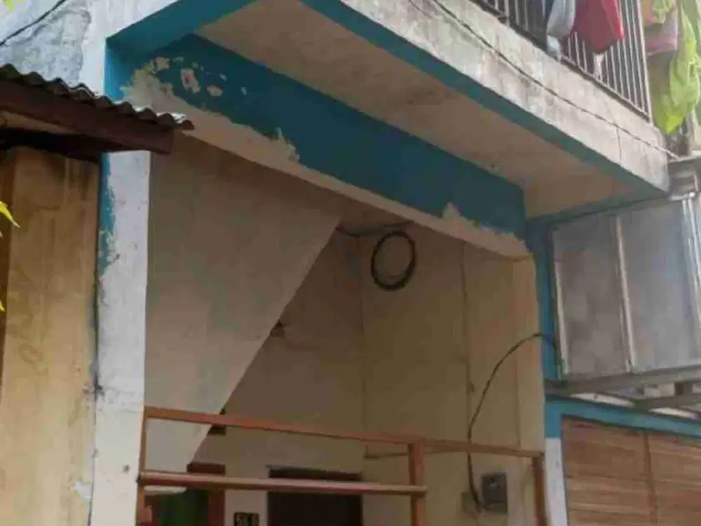 Di jual rumah minimalis mungil 2 lantai full