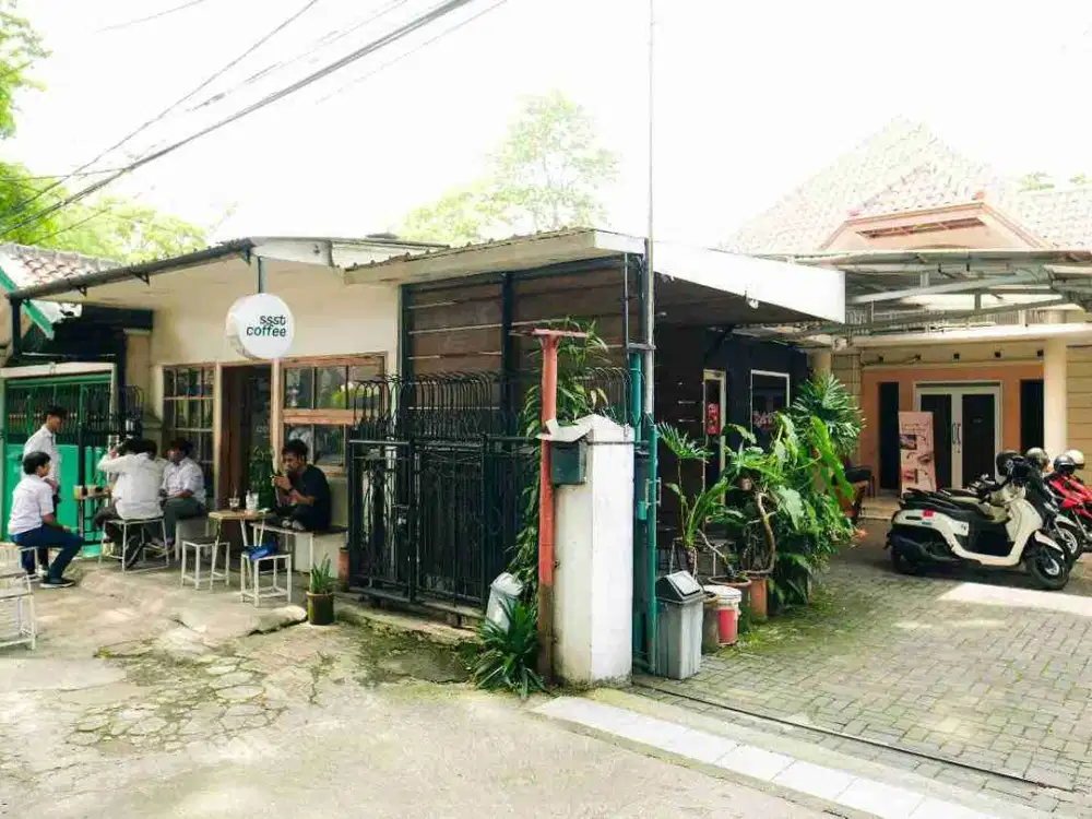 Dijual Rumah Ruang Usaha Strategis Dekat Gedung Sate