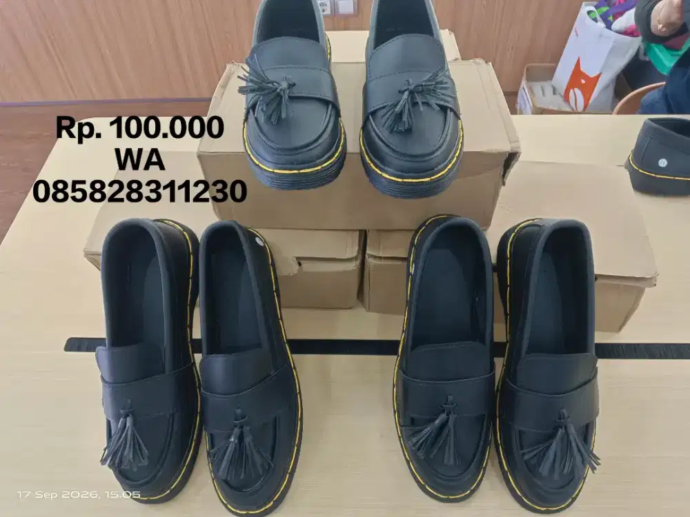 100.000 sepatu Martens leofers