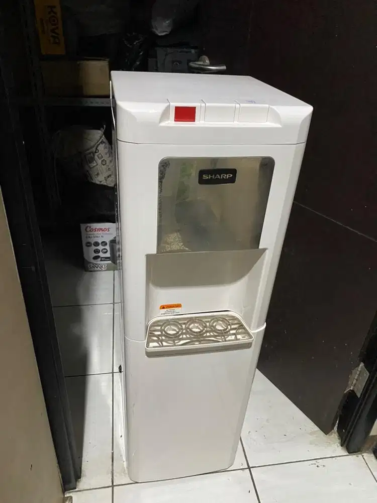 Dispenser galon bawah SHARP panas dingin kondisi OK