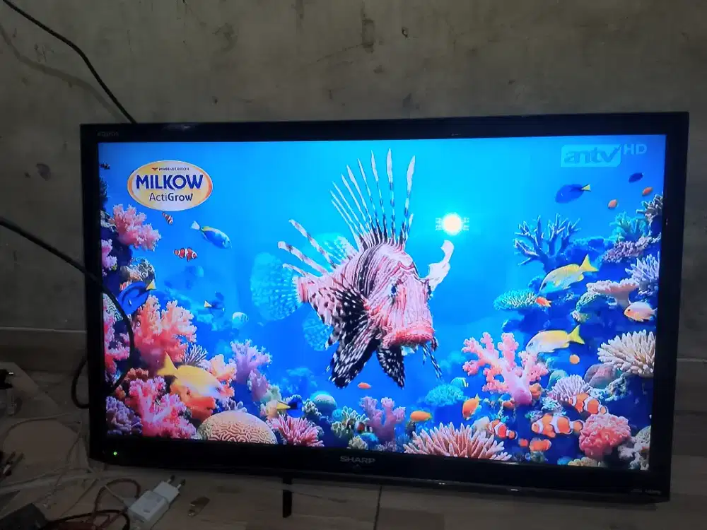 Sharp LC32LE107I Aquos LED TV 32 Inch