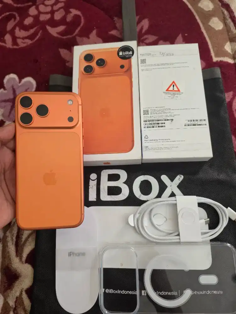iphone 17 pro max 256gb resmi iBox,garansi 11-01--2027 battry 96%