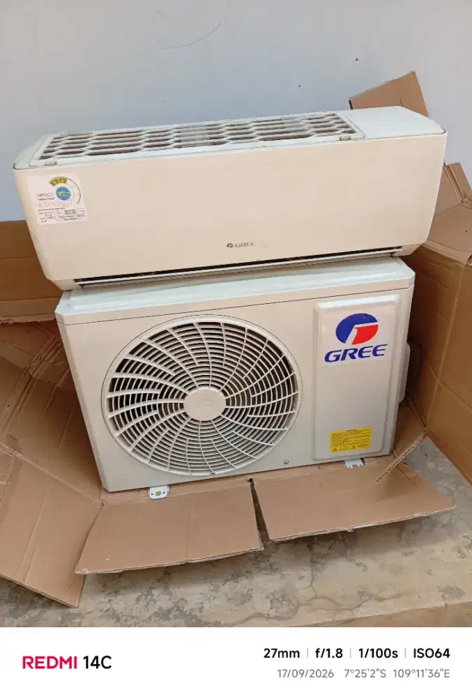 AC merek gree ukuran 1/2 pk
