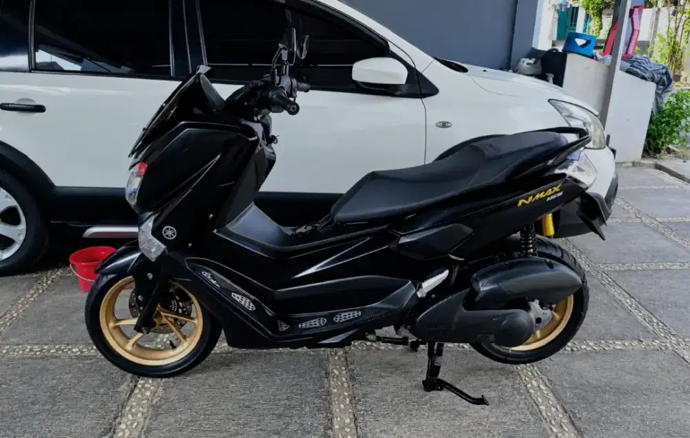 Nmax old hitam 2018