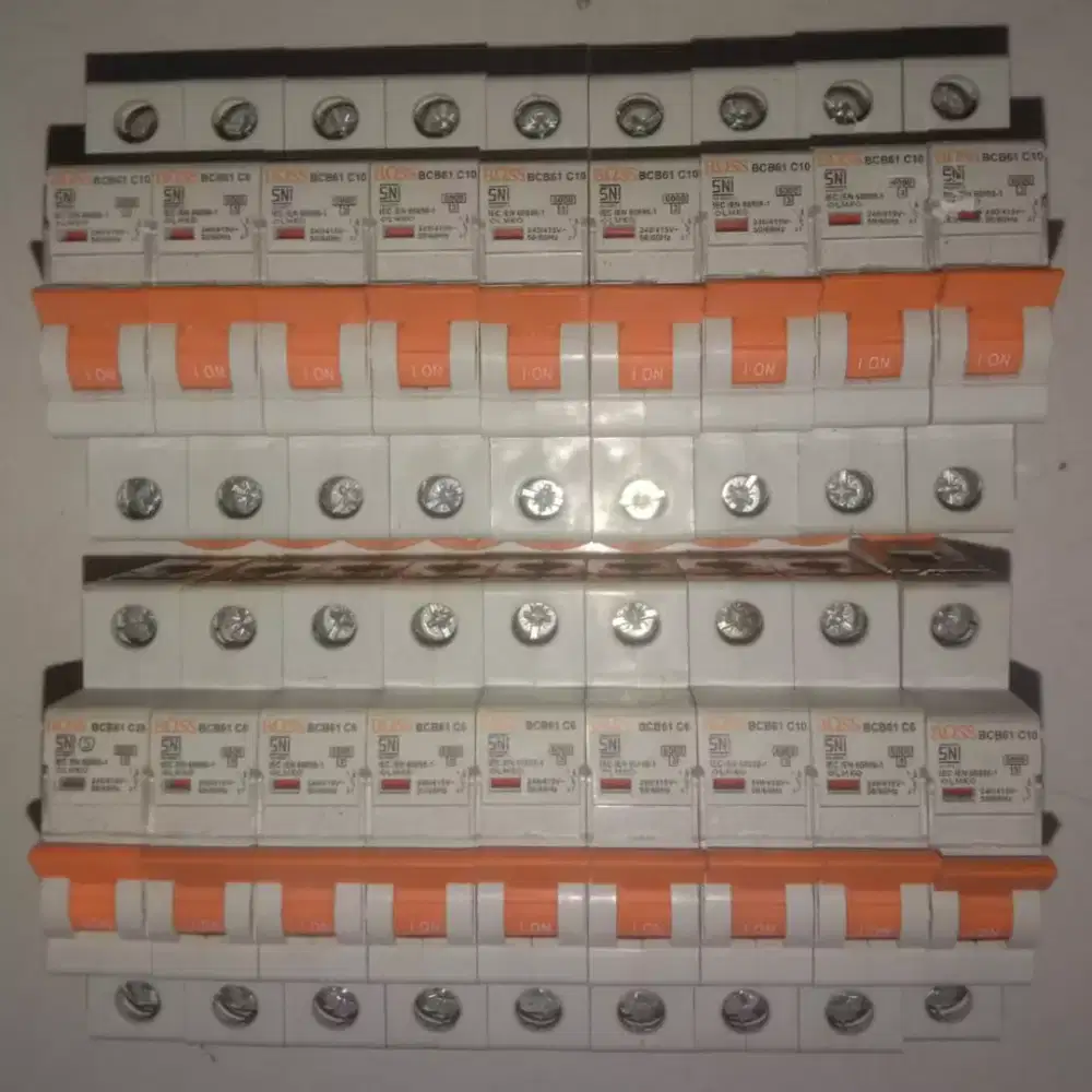 Mcb merek boss 1phase 10a 17pcs