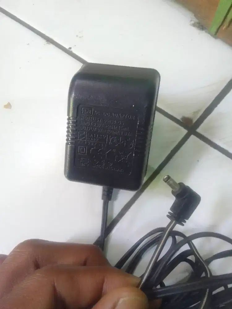 ADAPTOR 6V - 300mA