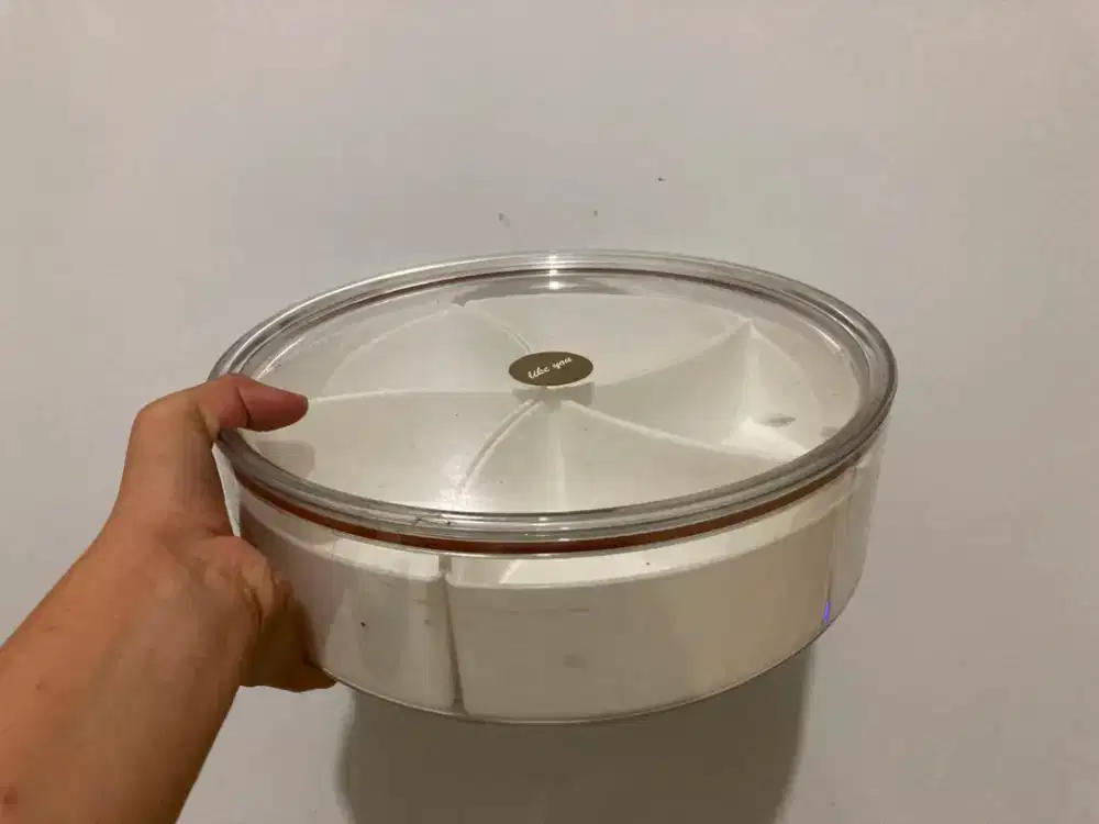 Toples lebaran sekat