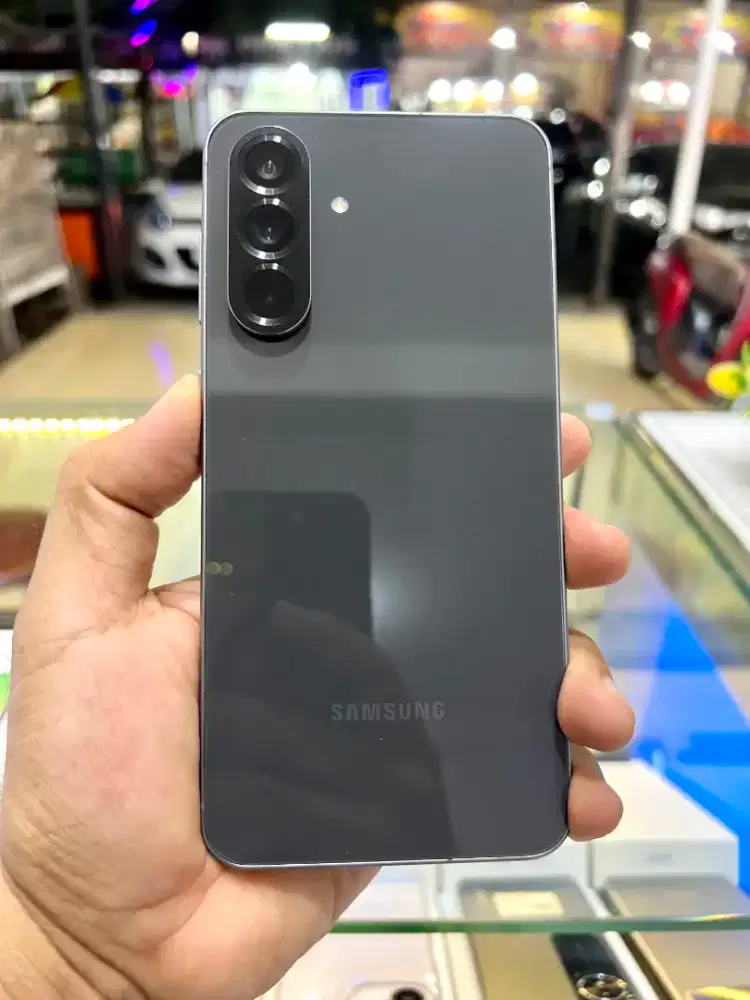 SAMSUNG A36 5G RAM 8/256 GB LIKE NEW barang pilihan 100% seperti baru