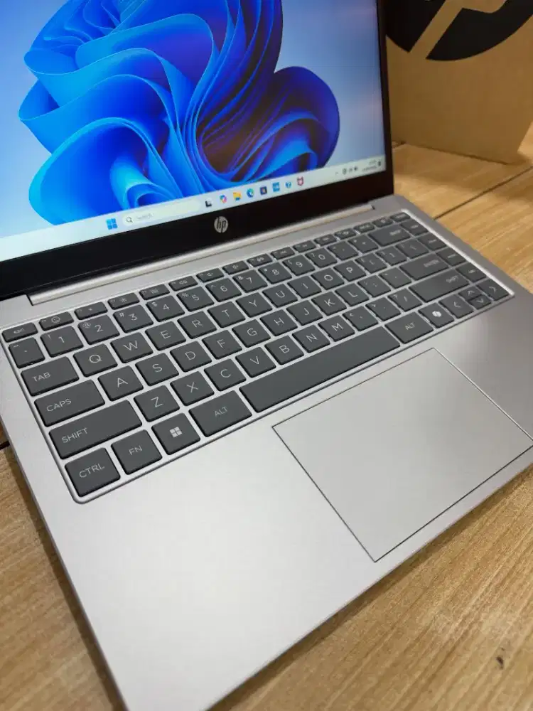 HP Laptop 14 Ryzen 5 7530U 8GB 512GB Silver | Cicilan Home Credit