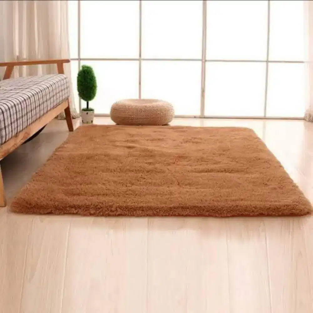 Karpet bulu tebal