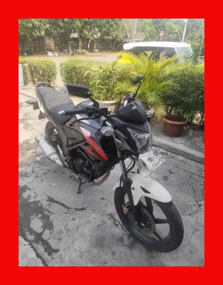 Honda CB 150 2014 Lengkap mesinOK tukar vario jual cepat murah BU