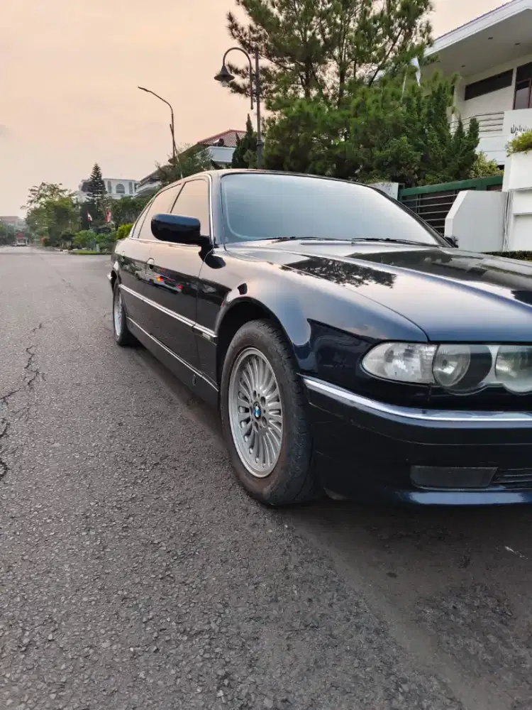 BMW E38 730iL 1996 Mulus Rawatan