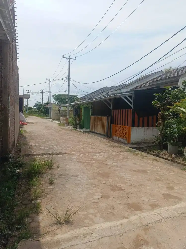 KAVLLING RUKO  EKSKLUSIF  JALAN UTAMA KOMPLEK PERUMAHAN DOSEN