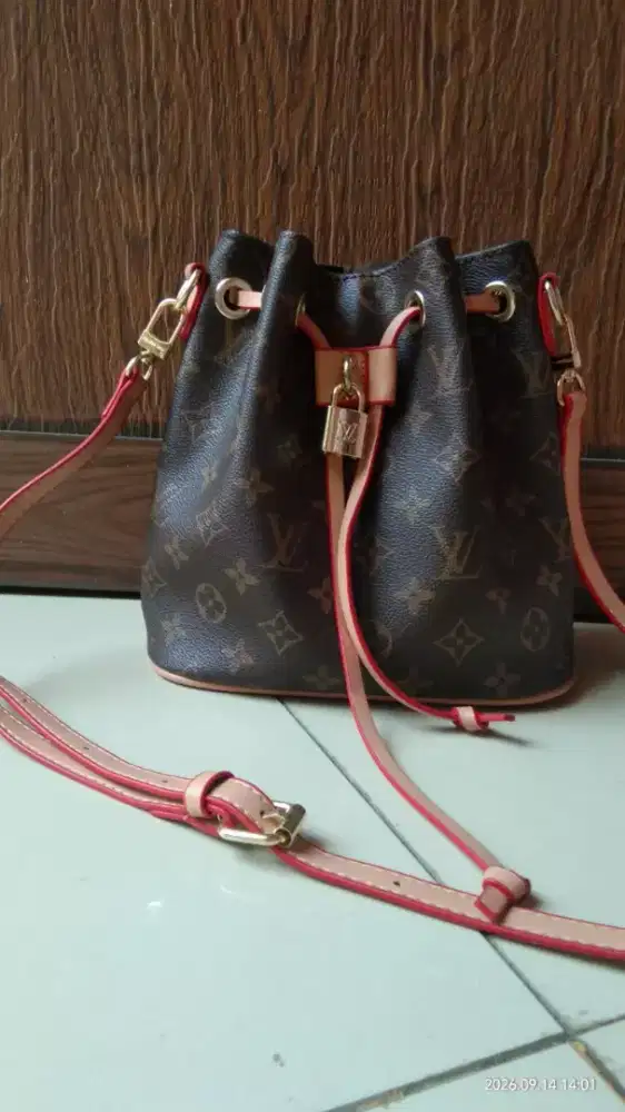 Tas serut lengkap tali panjang bisa bahu tali rantai uk 24cm