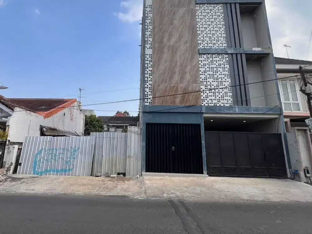 DIJUAL KOST EKSKLUSIF CANDI MENDUT KOTA MALANG NOL JALAN POROS DEKAT KAMPUS UB