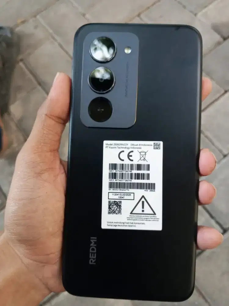 Xiaomi Redmi 15 8/256 Warna Hitam