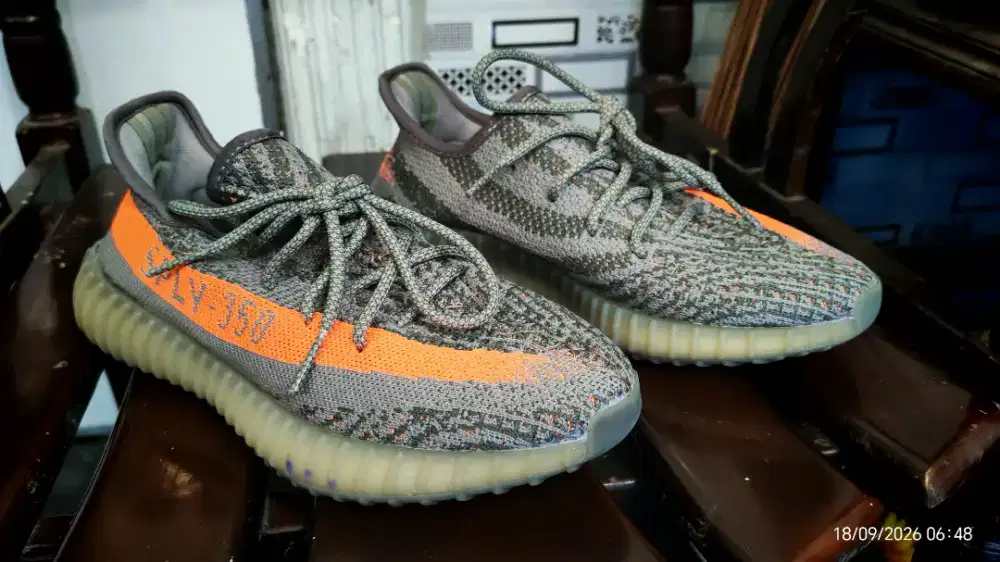 Adidas Yeezy boost 350 V2 size 41