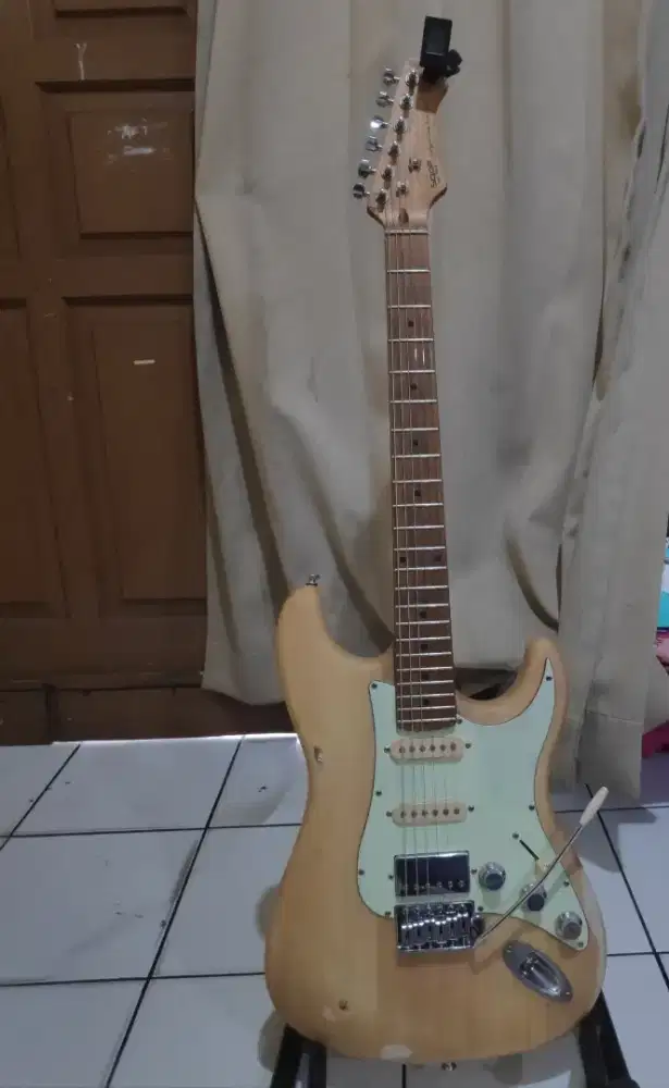 Sqoe Sest 600 Stratocaster Roasted Maple Relic