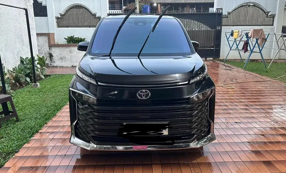 Toyota Voxy 2022 Bensin