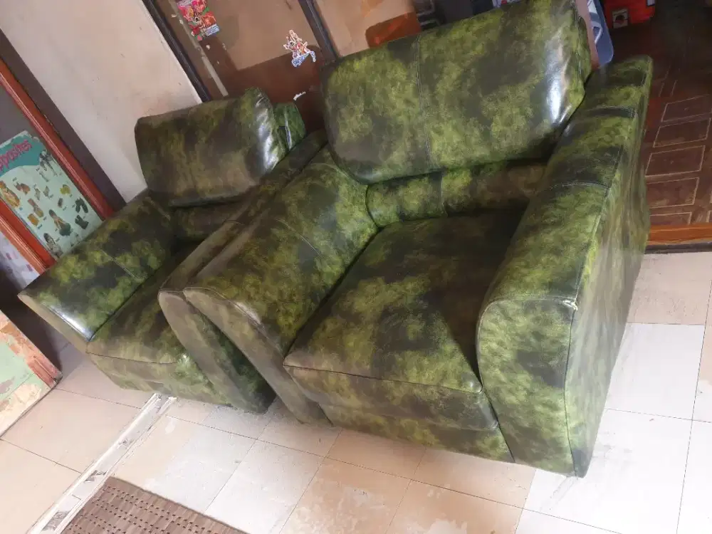 Sofa 4 shater + meja kaca