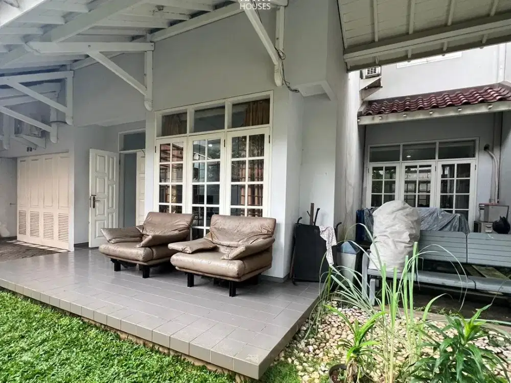 Dijual Rumah Kantor Kebayoran Baru 240M² Jalan Lebar Tenang 12.9M