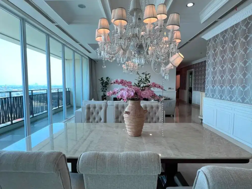 DIJUAL APARTMENT PAKUBUWONO SIGNATURE 4BR UK 320M2 FURNISHED ELEGANT AT KEB.LAMA JAKSEL