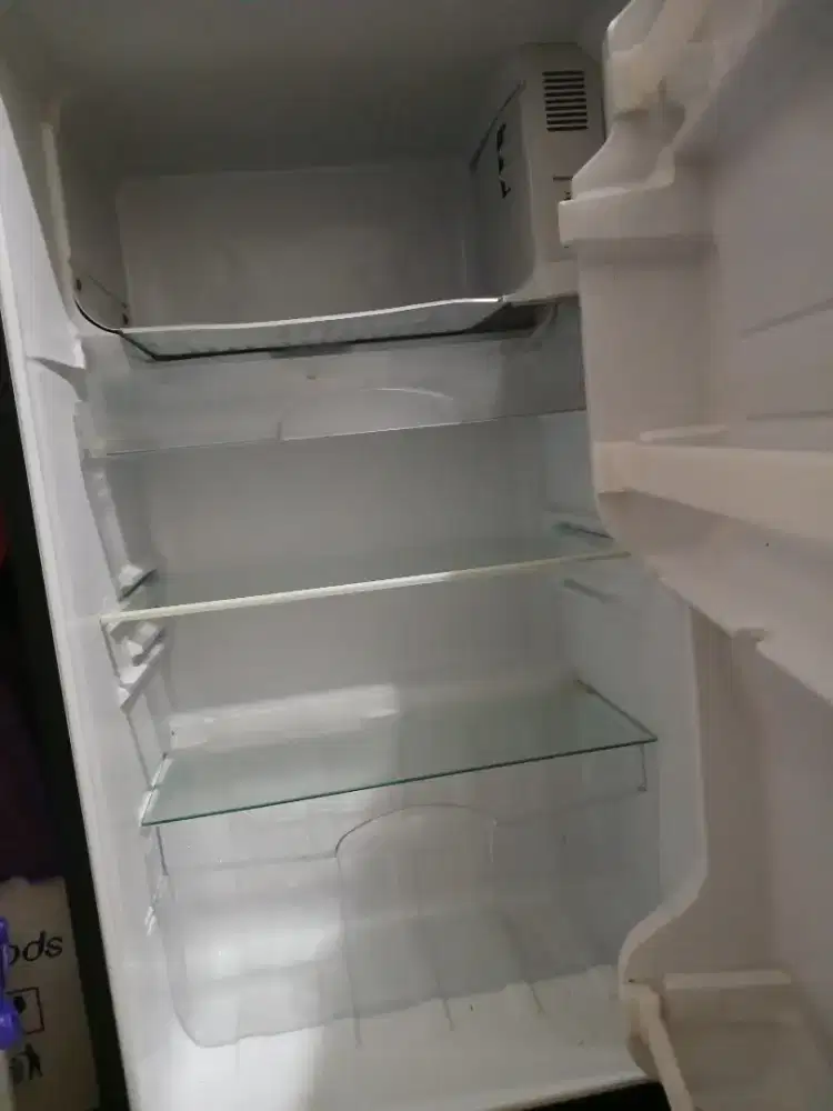 Kulkas 1 pintu merk sharp