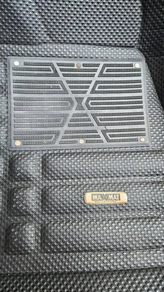 Karpet Mobil HRV merk MaxMat