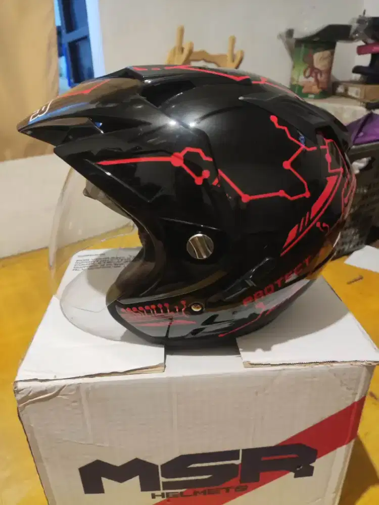 Helm msr motif keren