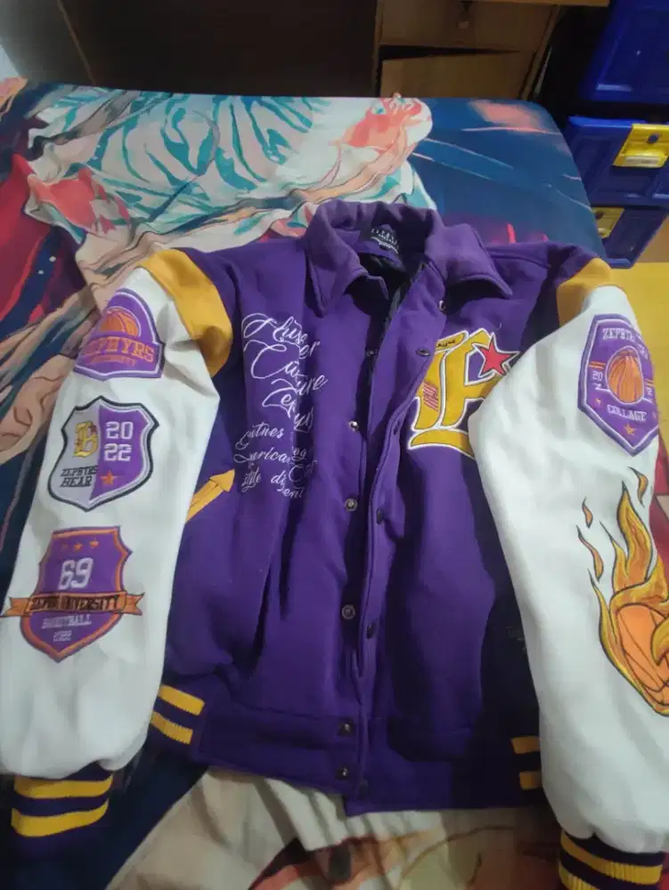 Jaket varsity basketball